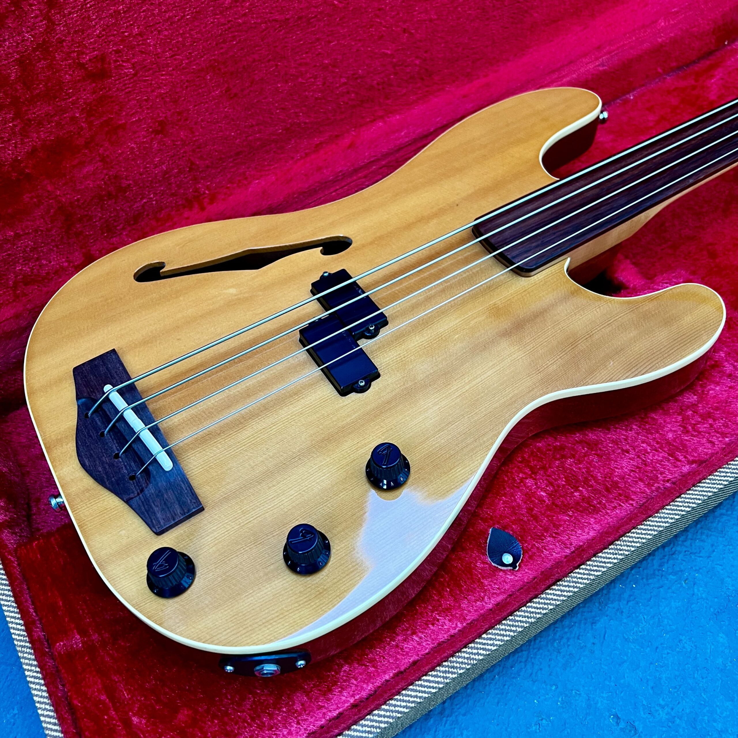Fender PBAC-100 FL Electric-Acoustic Fretless Precision Bass Vintage  Natural MIJ