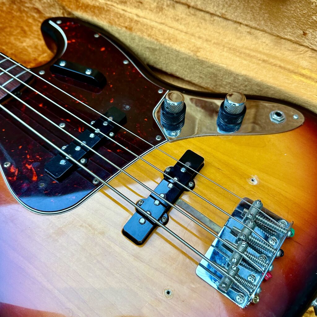 Fender American Vintage 62 Jazz Bass Avri62 2 Stack Knob 3 Tone