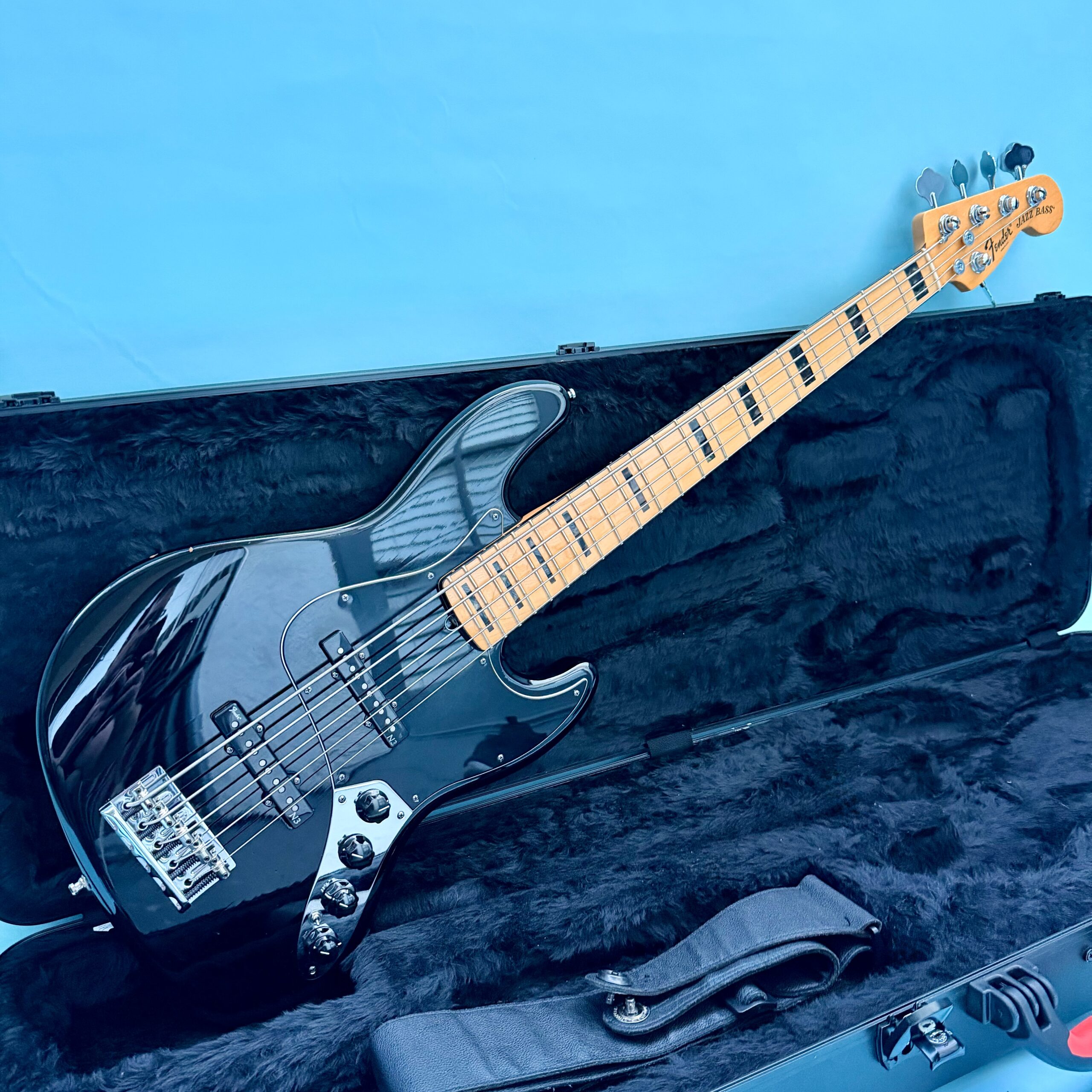2012 Fender Am Dlx Jazz Bass V Black - 10