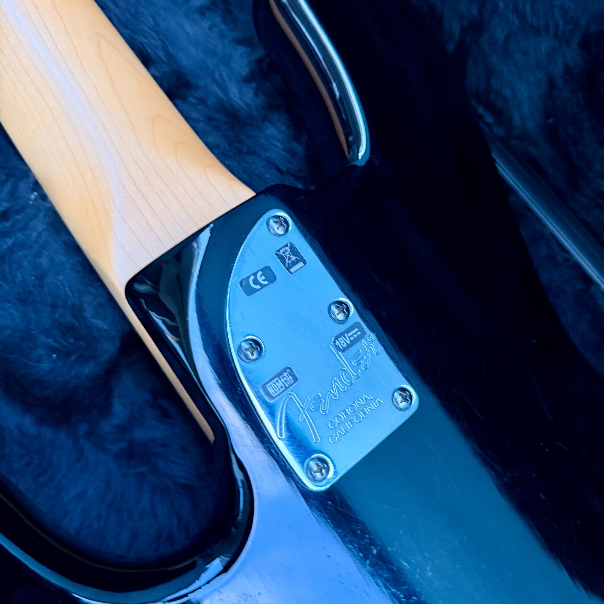 2012 Fender Am Dlx Jazz Bass V Black - 14