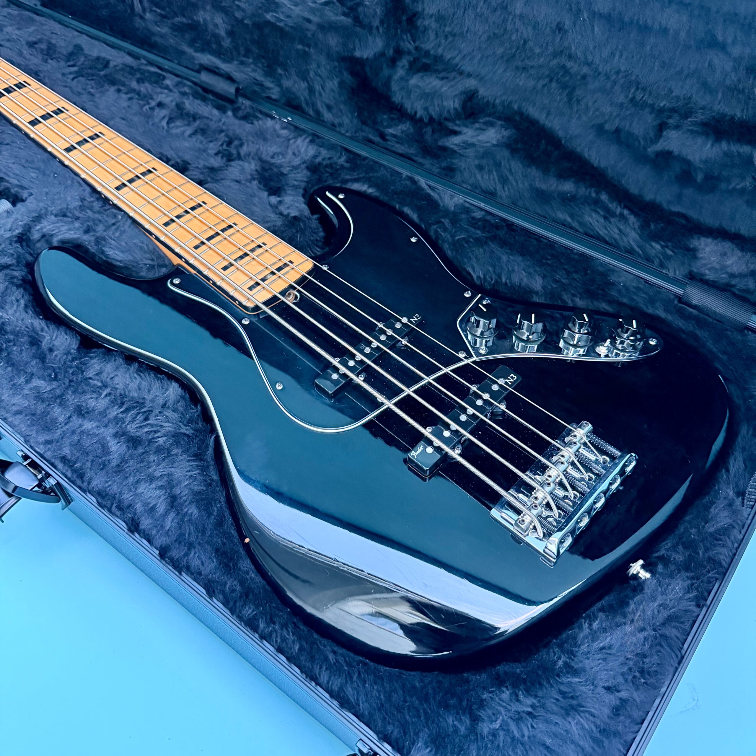 2012 Fender Am Dlx Jazz Bass V Black - 4