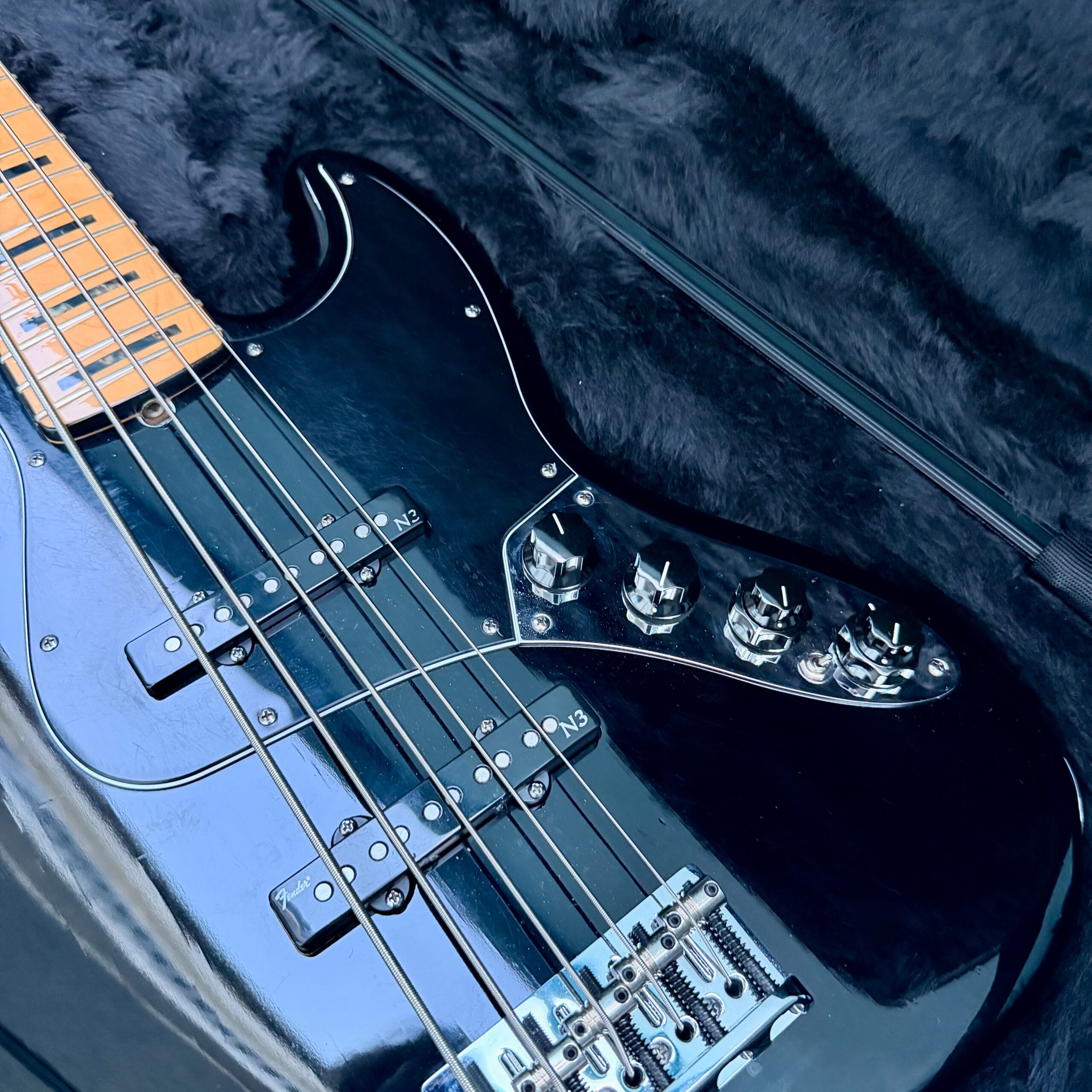 2012 Fender Am Dlx Jazz Bass V Black - 5