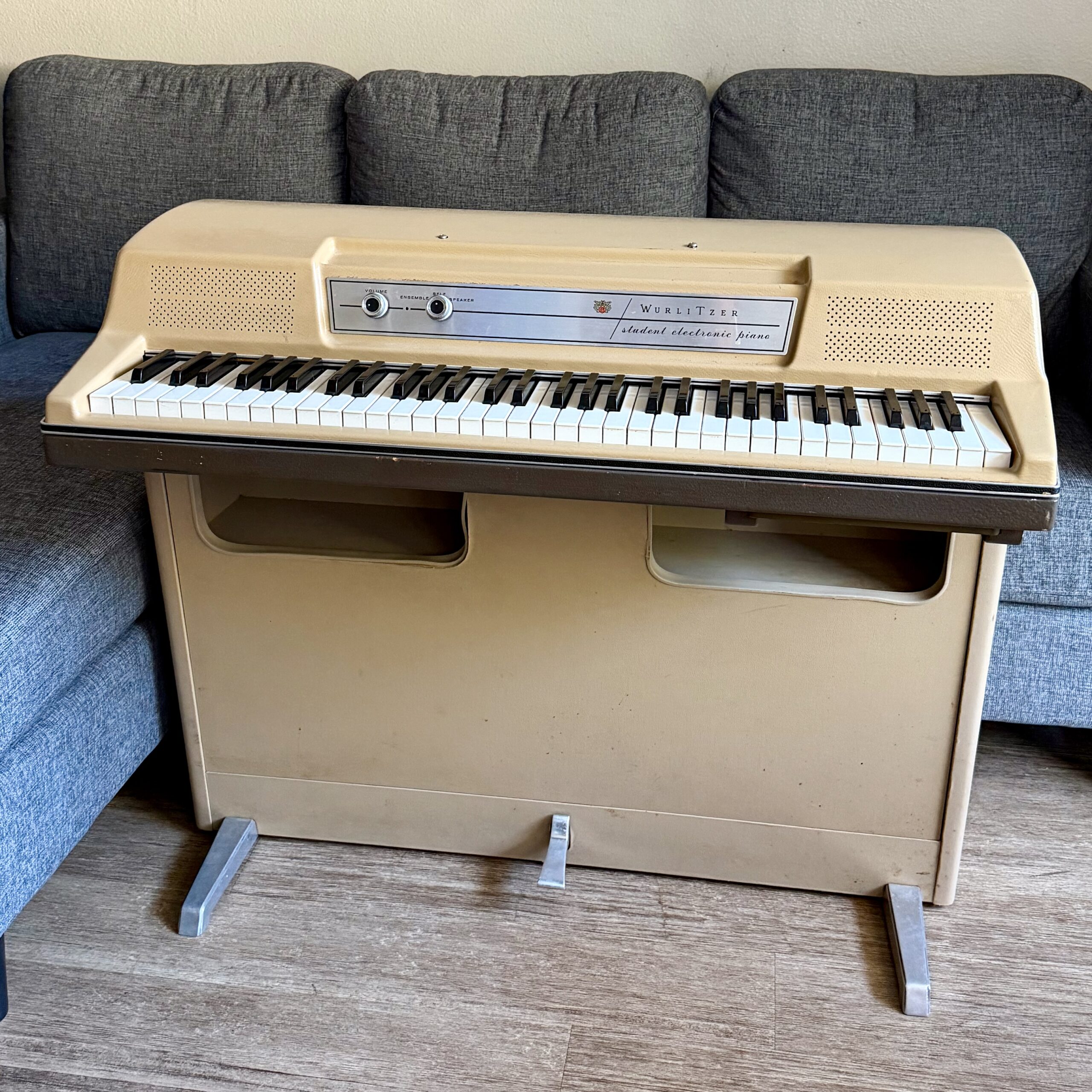 1968 Wurlitzer 206 - 1