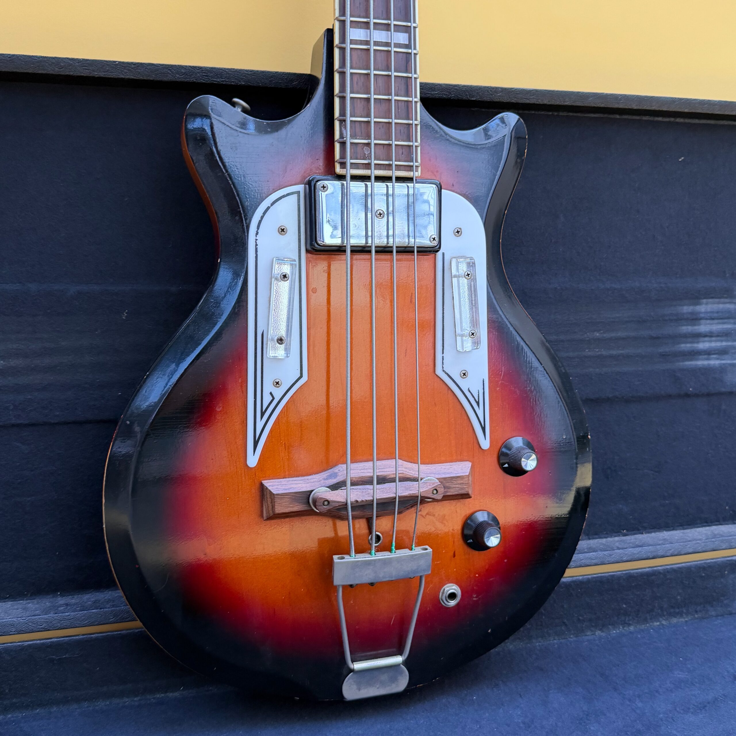 1962 Airline Pocket Bass 3TSB - 17