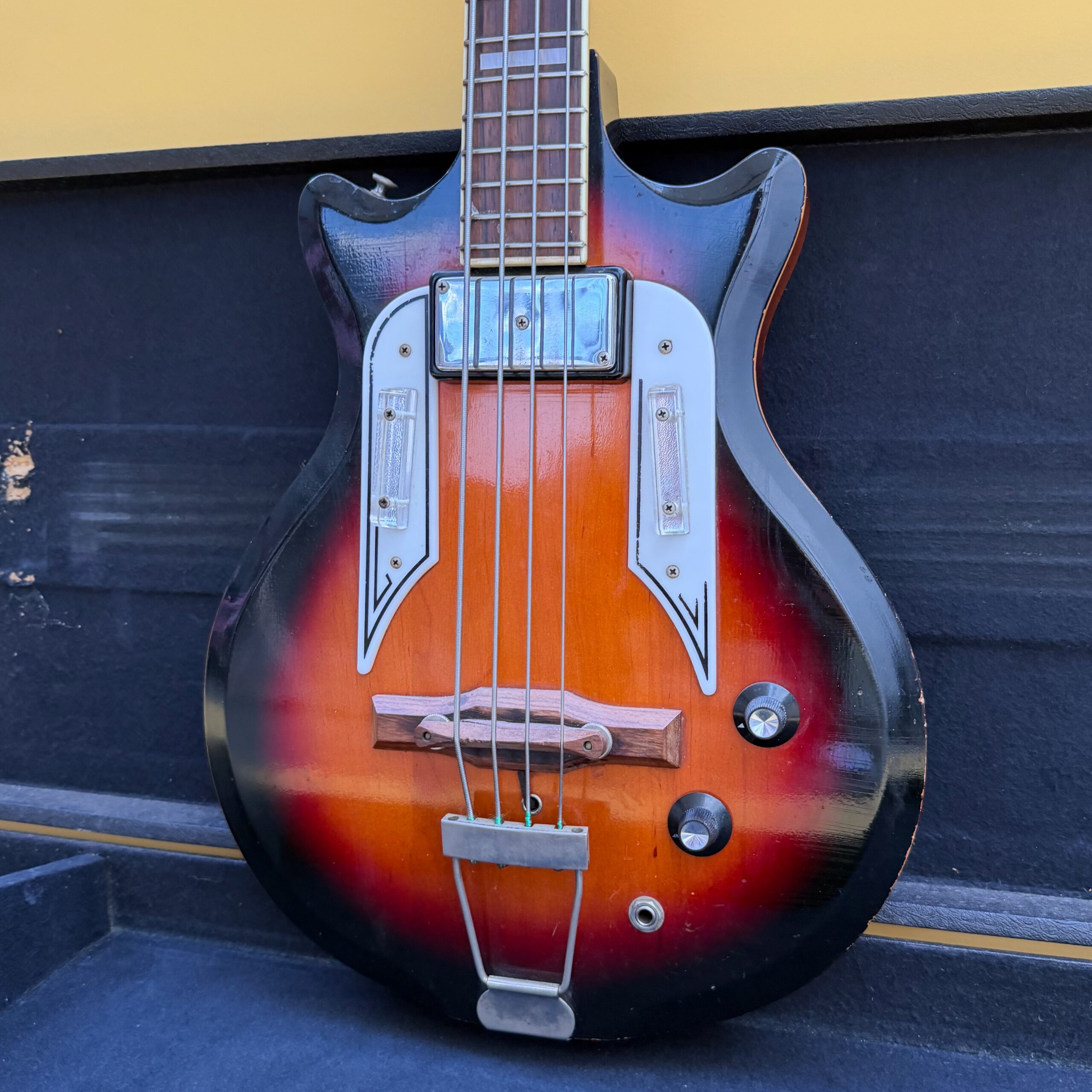 1962 Airline Pocket Bass 3TSB - 18
