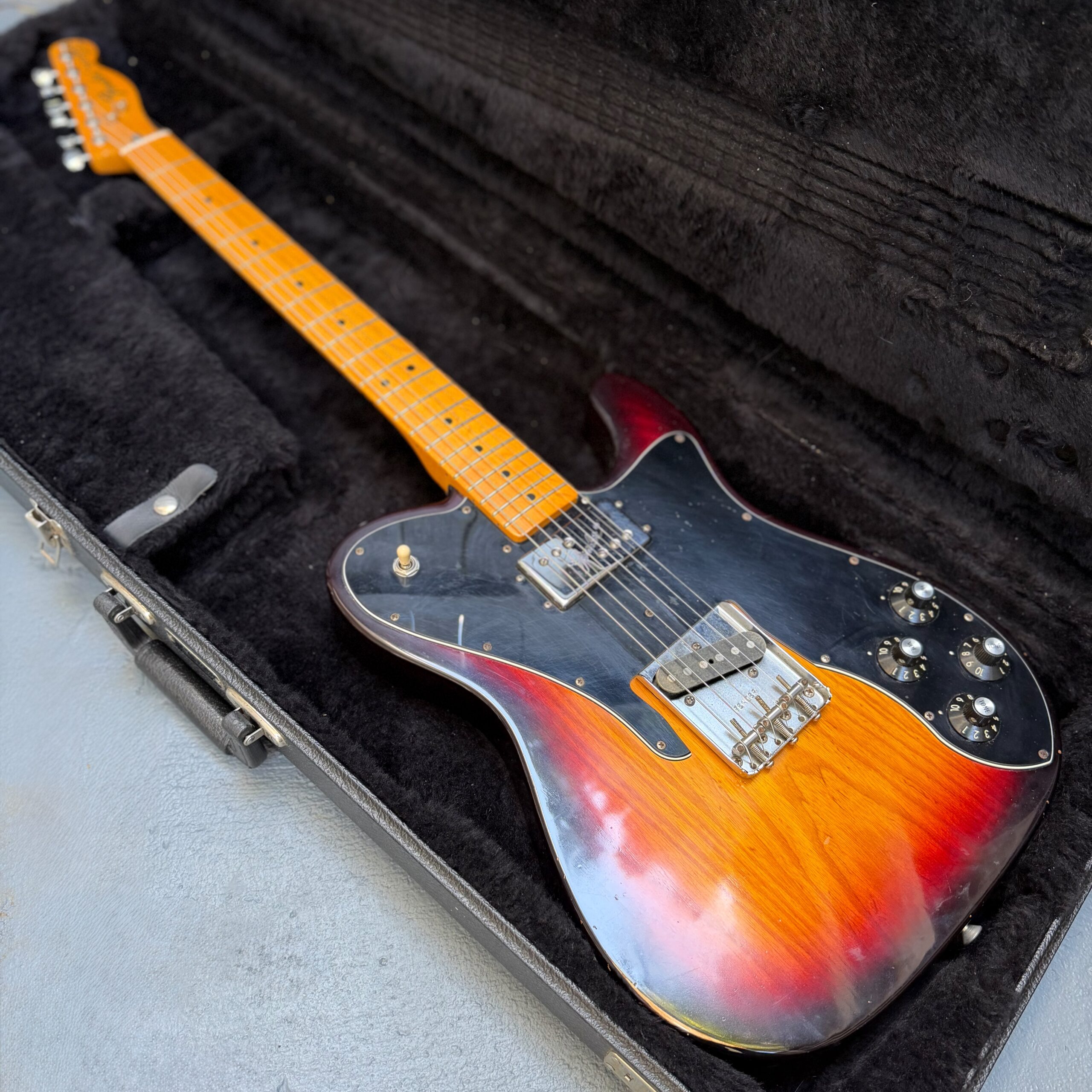 2011 Fender AV72 Telecaster Custom 3TSB - 1
