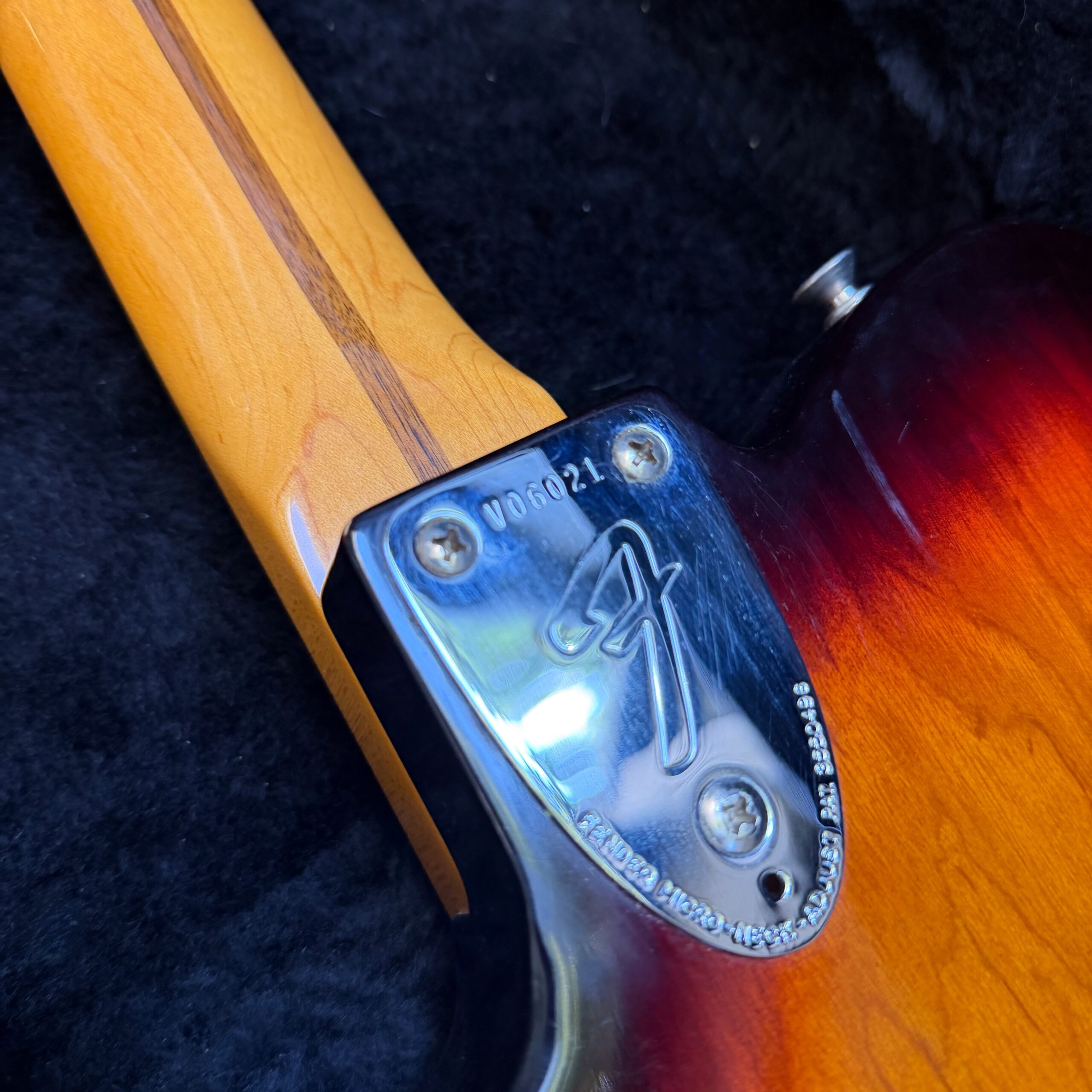 2011 Fender AV72 Telecaster Custom 3TSB - 10