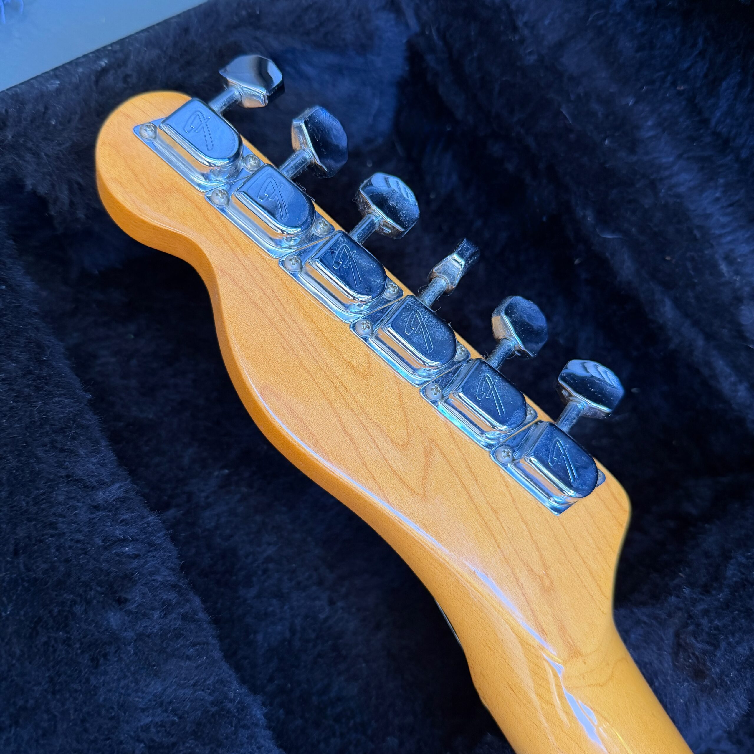 2011 Fender AV72 Telecaster Custom 3TSB - 12