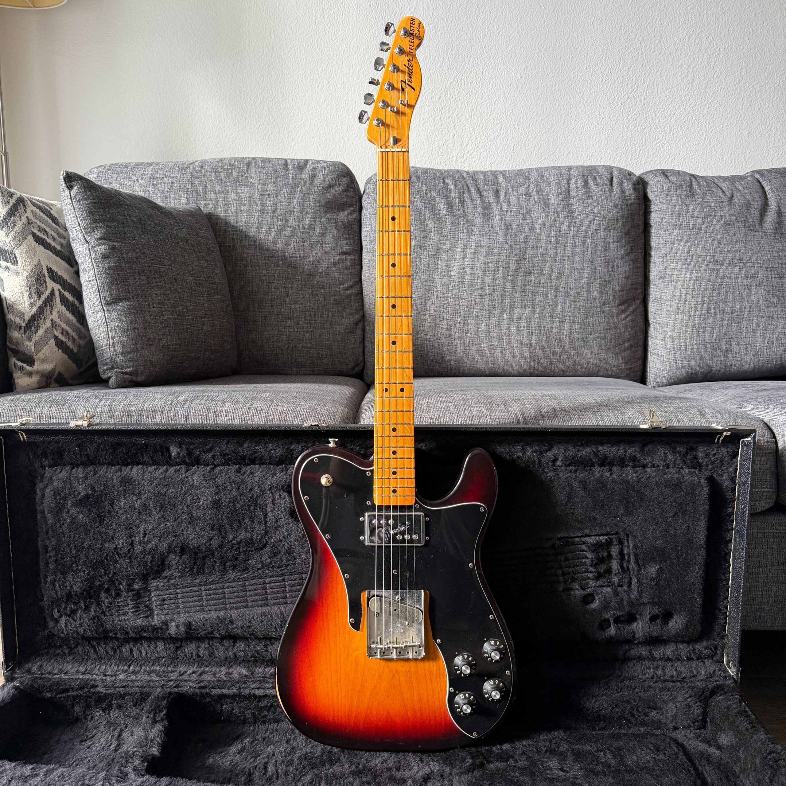 2011 Fender AV72 Telecaster Custom 3TSB - 16