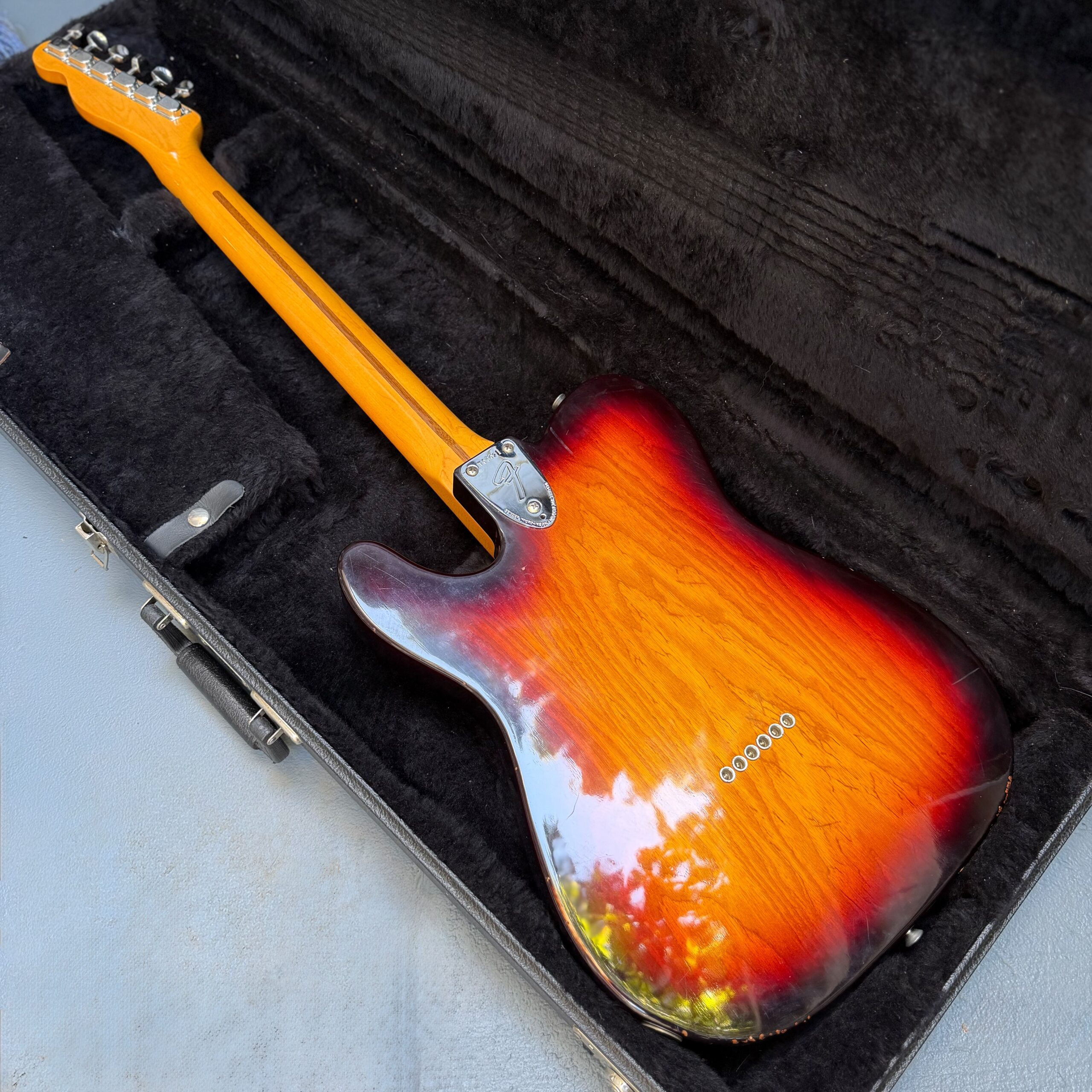 2011 Fender AV72 Telecaster Custom 3TSB - 8