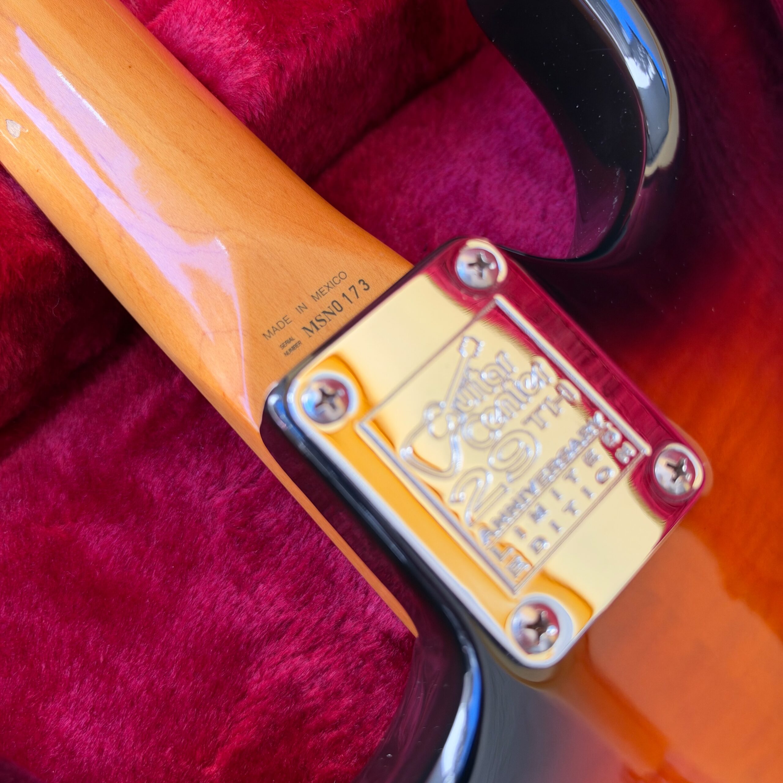 1993 GC 29th Anniv Stratocaster SB - 15
