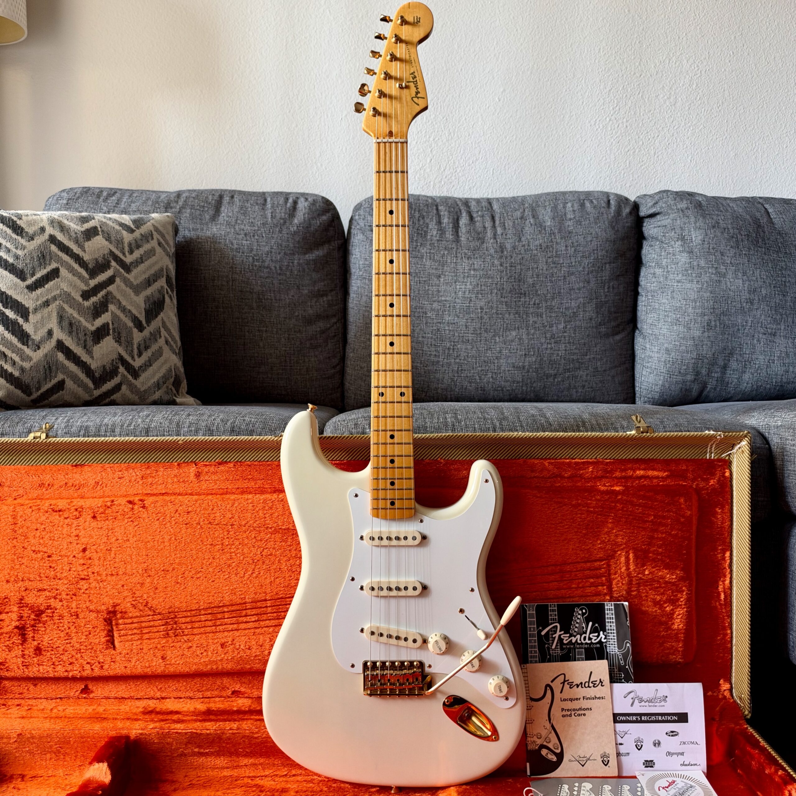 2007 Fender 50th Anniv Mary Kay Stratocaster Blonde - 1